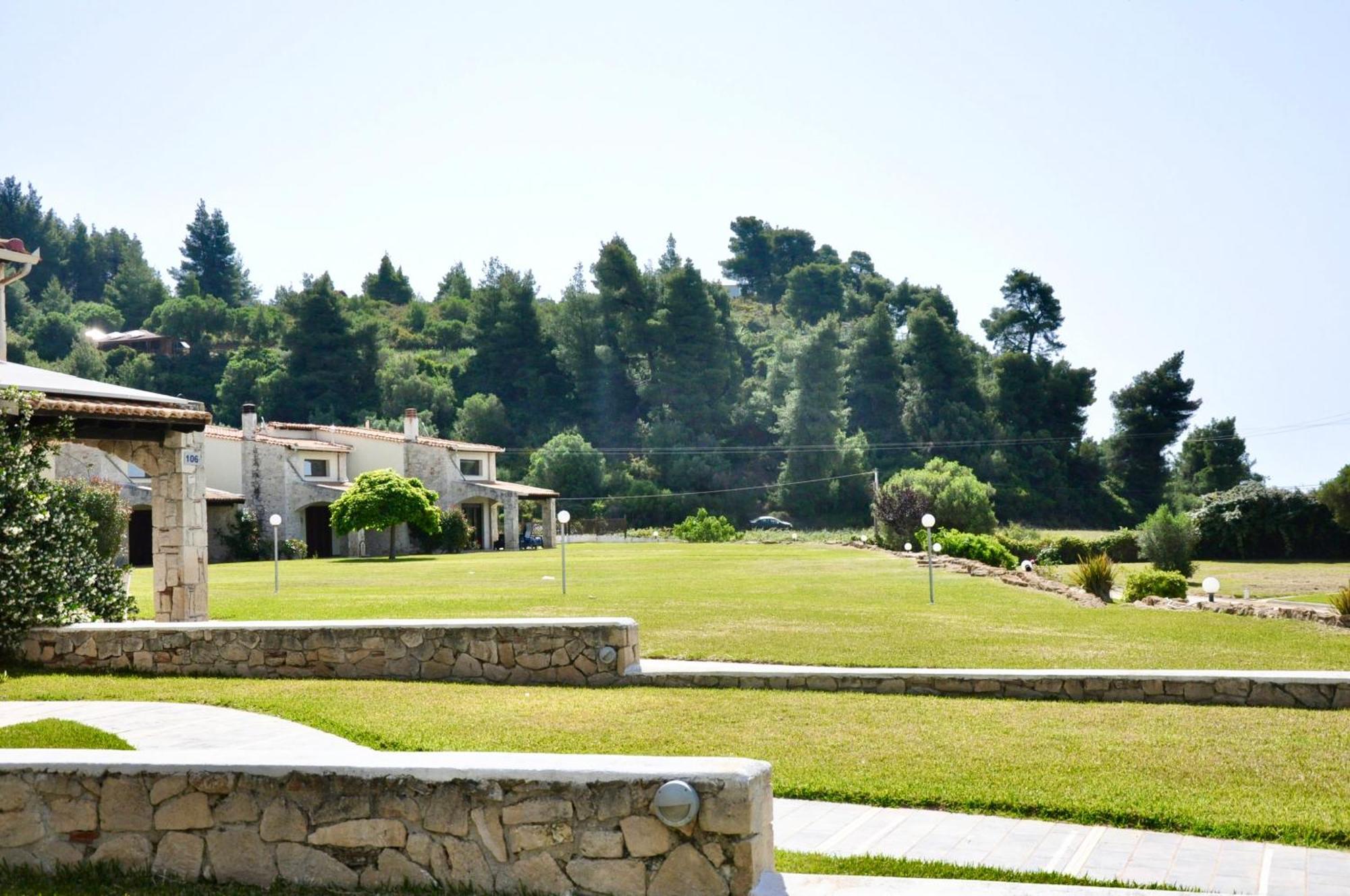 Stigmes Villas & Suites Nea Skioni Exterior foto