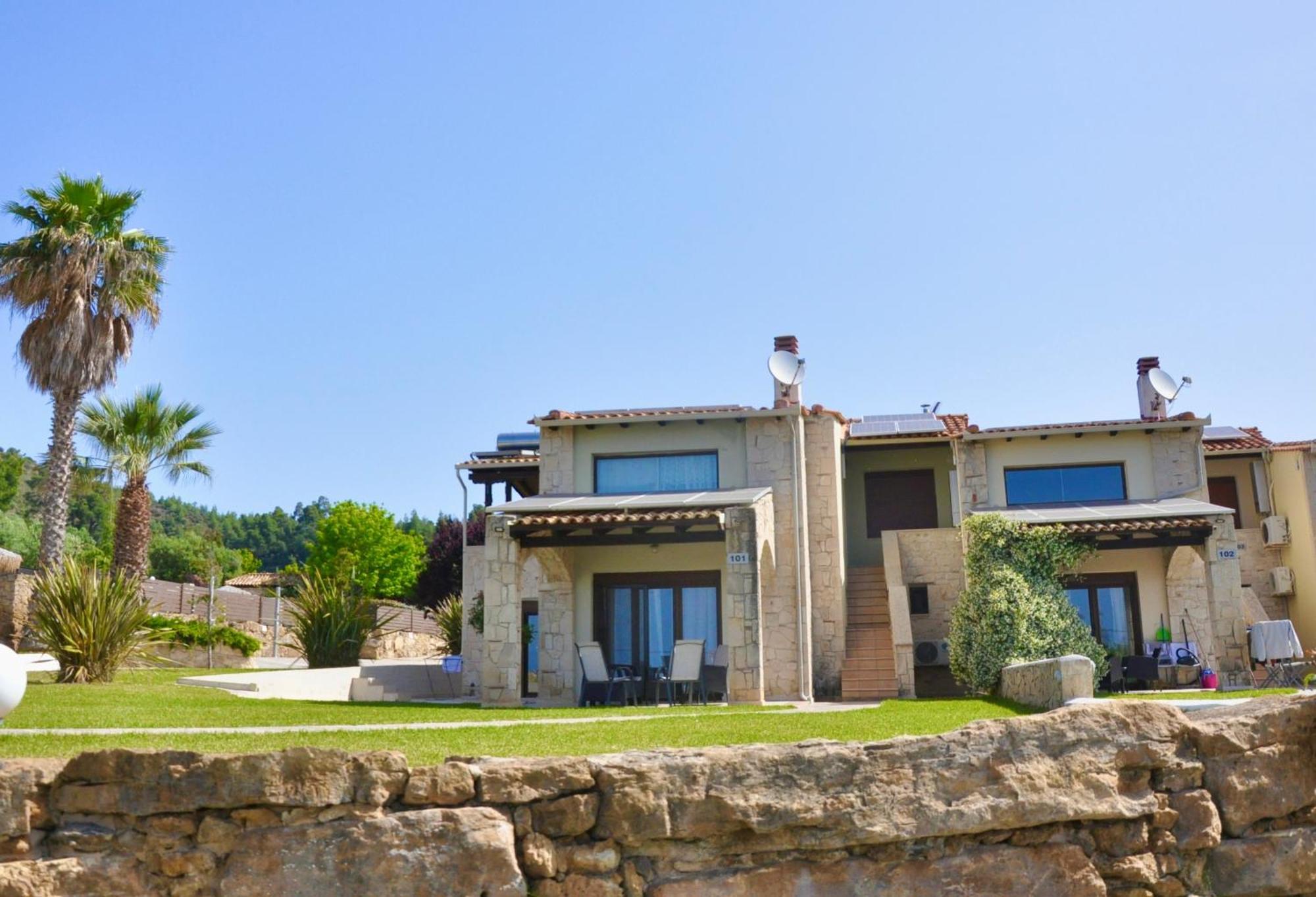Stigmes Villas & Suites Nea Skioni Exterior foto